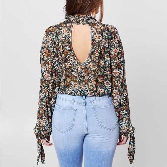 Free People Green All Dolled Up Floral Cropped Long Sleeve Blouse Sz. S - Picture 2 of 12